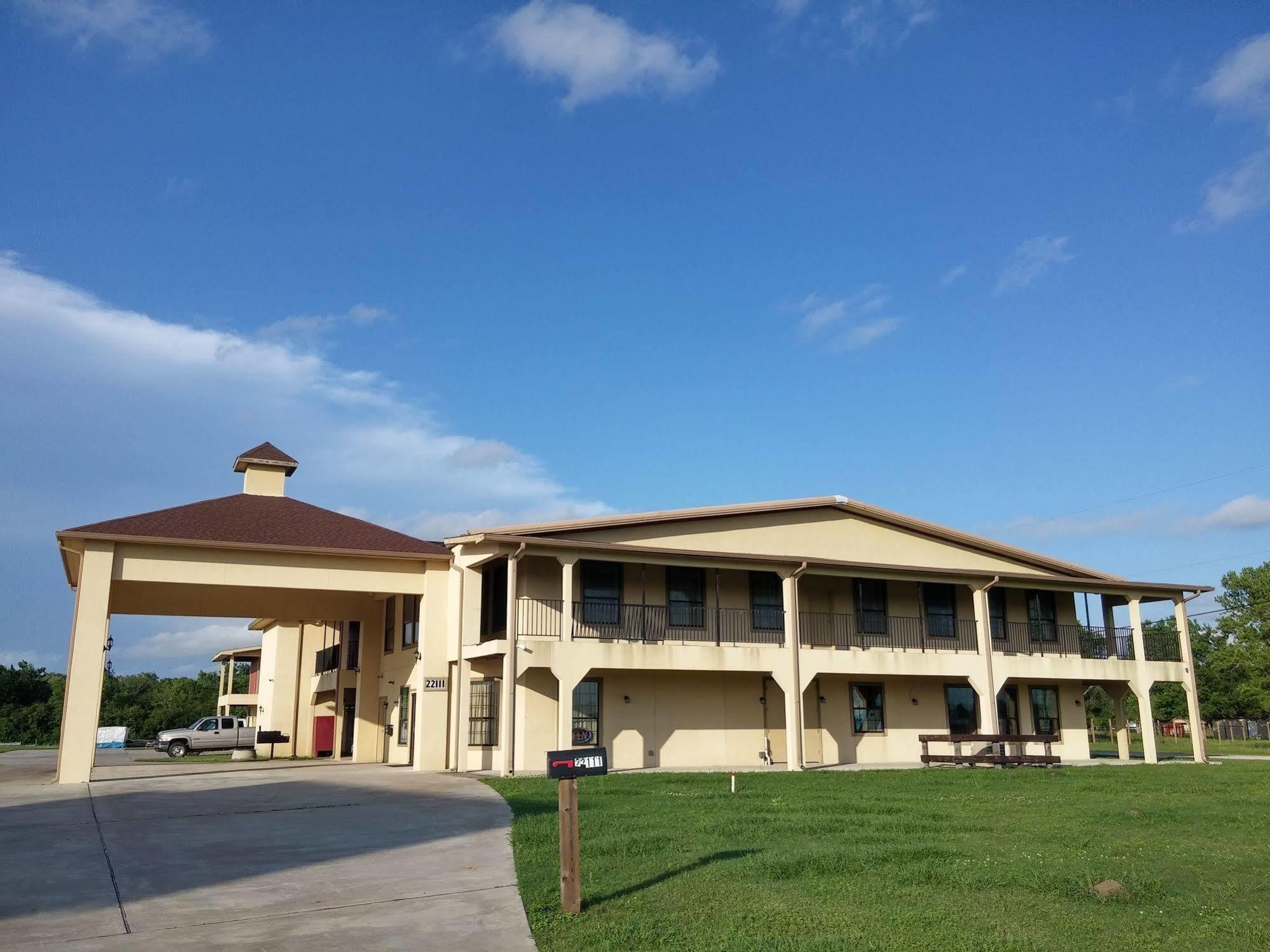 Country Regency Inn & Suites Manvel Exteriér fotografie